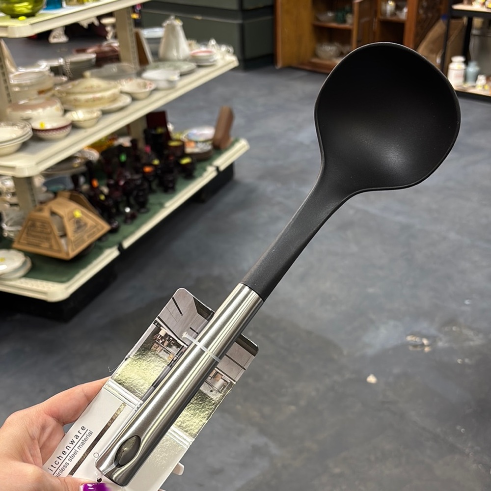 Stainless Steel Handle Black Ladle